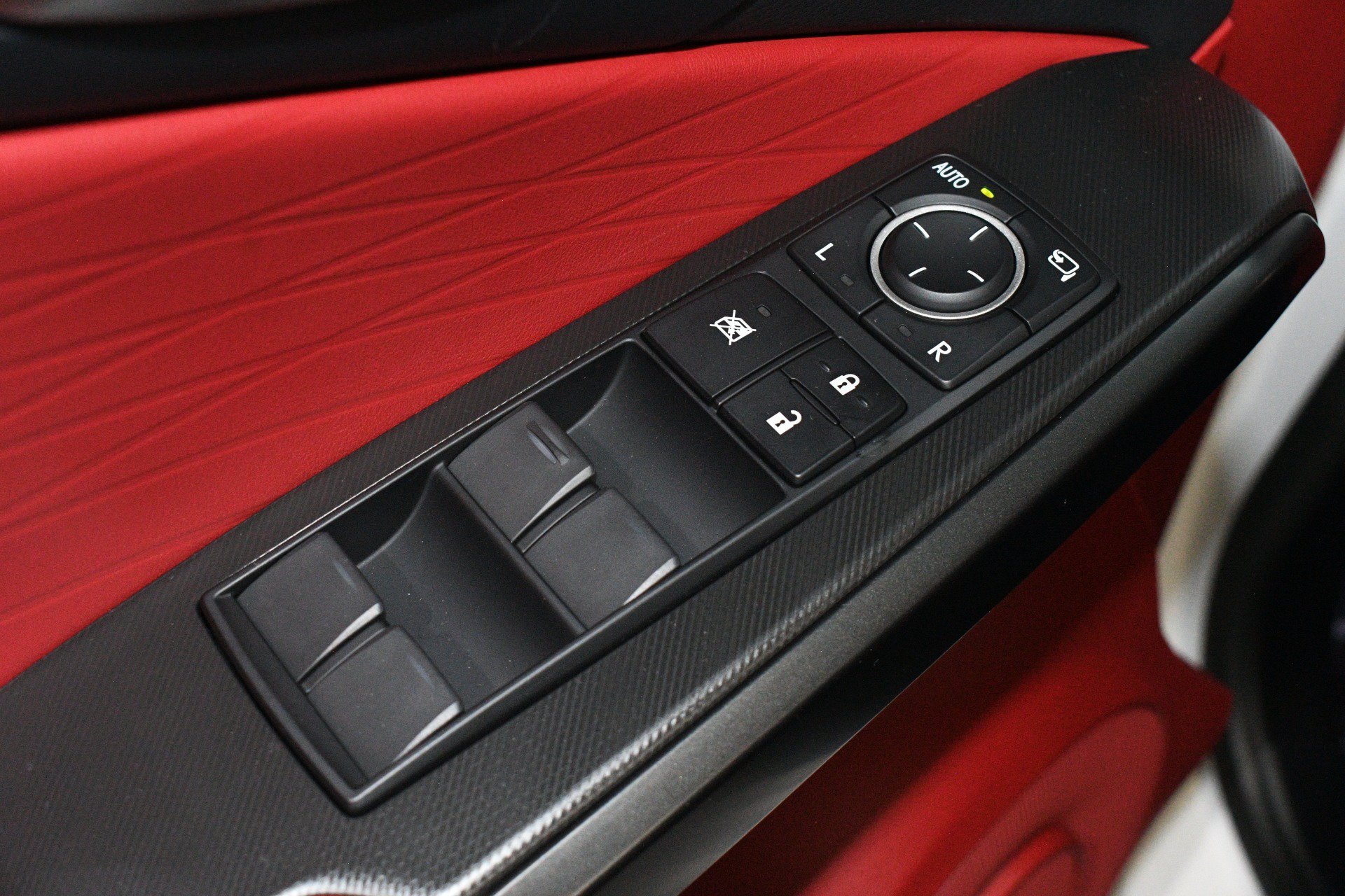 Used 2025 Lexus IS 350 F Sport RWD image 40