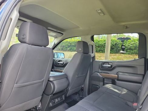 Used 2022 Chevrolet Silverado 1500 RST w/ LPO, Blackout Package AWD/4WD image 11
