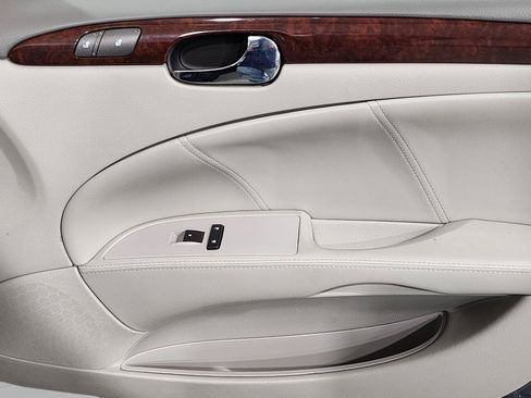 Used 2008 Buick Lucerne CXL w/ Ultra Confidence Package FWD image 23
