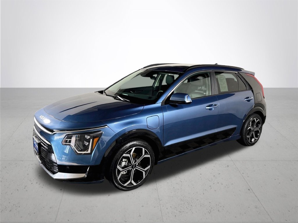 Used 2024 Kia Niro SX Touring FWD image 2