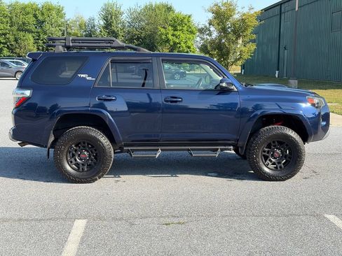 Used 2019 Toyota 4Runner TRD Off-Road Premium AWD/4WD image 9