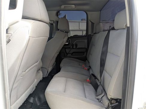 Used 2018 Chevrolet Silverado 1500 Custom w/ Custom Value Package image 15