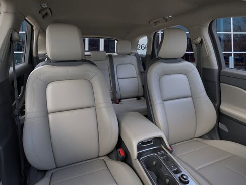 New 2025 Lincoln Corsair Premiere image 10