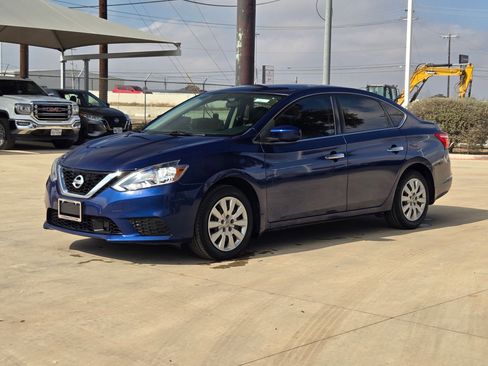Used 2018 Nissan Sentra S image 7