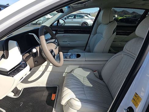 Used 2025 Genesis G90 3.5T AWD/4WD image 6