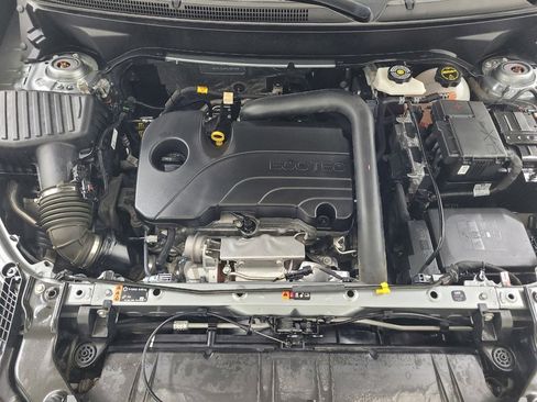 Used 2024 GMC Terrain SLE image 30