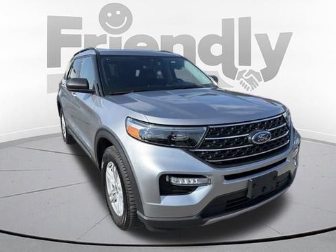 Used 2024 Ford Explorer XLT w/ Equipment Group 202A AWD/4WD image 11