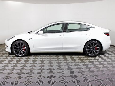 Used 2020 Tesla Model 3 Performance image 2