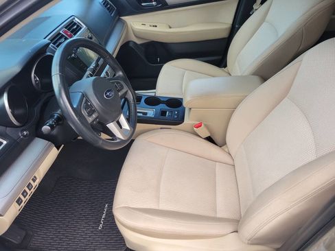 Used 2015 Subaru Outback 2.5i Premium image 10