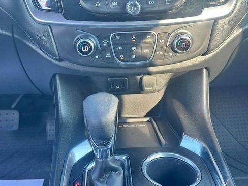 Used 2023 Chevrolet Traverse LT FWD image 15