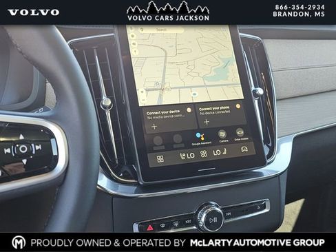 New 2026 Volvo XC90 B5 Core w/ Protection Package Premier image 9