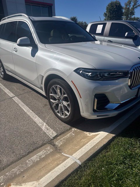 Used 2019 BMW X7 xDrive40i w/ Premium Package AWD/4WD image 2