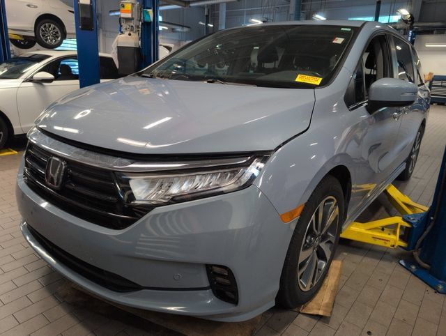 Used 2023 Honda Odyssey Touring image 5