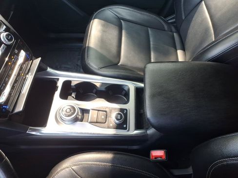 Used 2021 Ford Explorer Limited w/ Equipment Group 301A AWD/4WD image 14