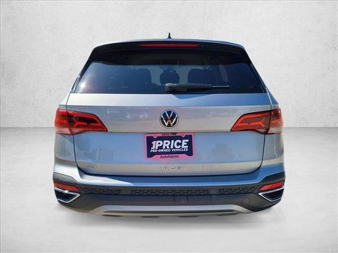 Used 2024 Volkswagen Taos SE FWD image 6