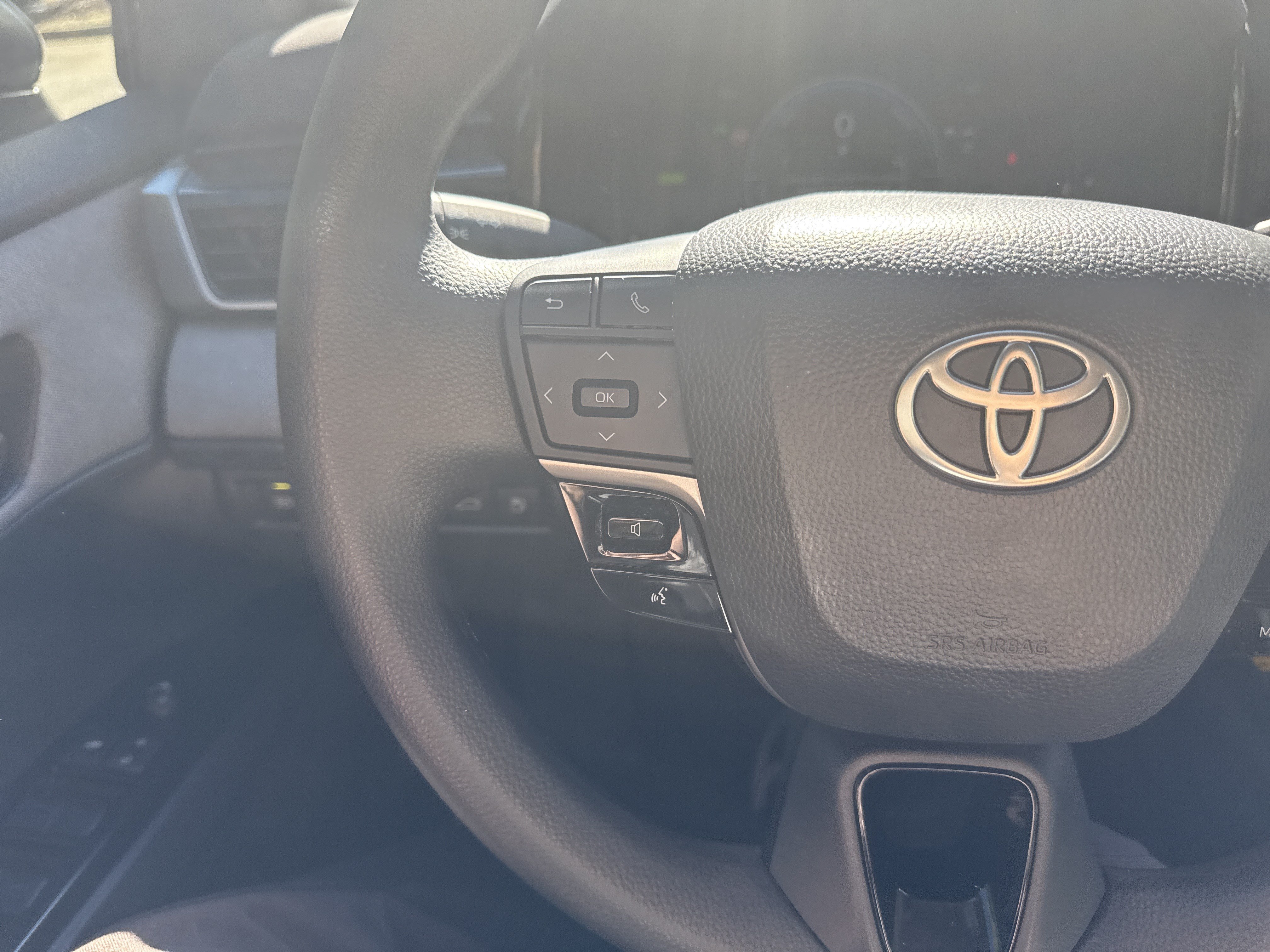 Used 2025 Toyota Camry LE FWD image 20