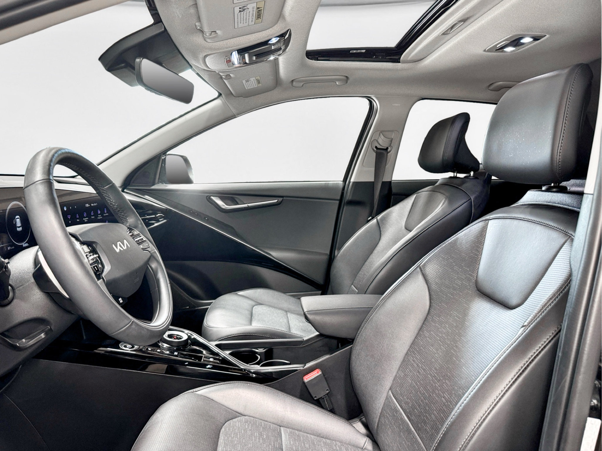 Used 2023 Kia Niro Wave w/ Wave Preserve Package FWD image 17