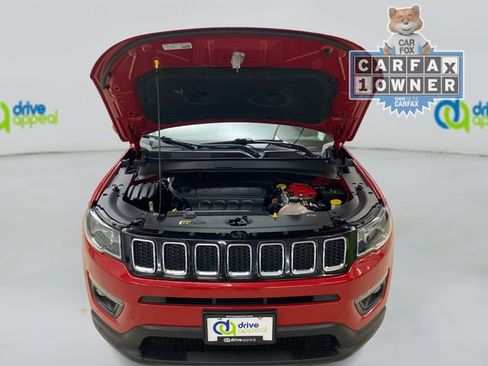 Used 2019 Jeep Compass Latitude image 12