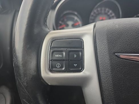 Used 2013 Chrysler 200 Touring image 19