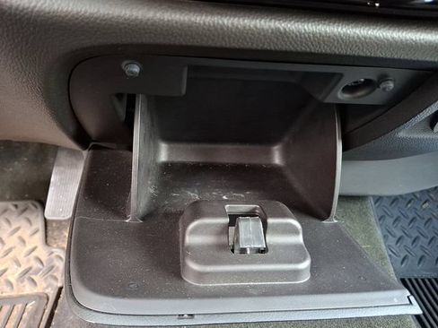 Used 2014 Chevrolet Silverado 1500 LT AWD/4WD image 23