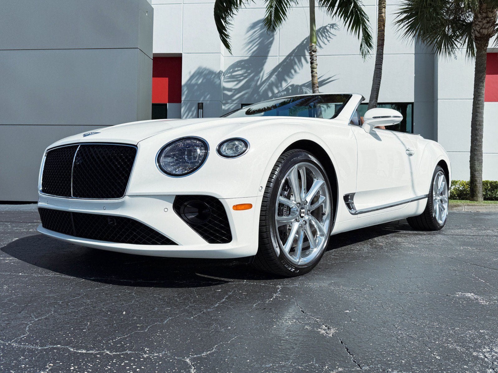 Used 2024 Bentley Continental GT V8 AWD/4WD image 16