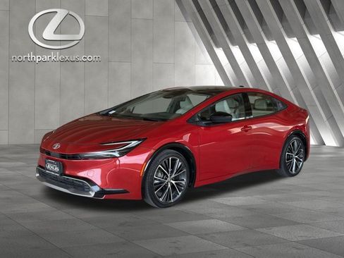 Used 2023 Toyota Prius Limited w/ Limited Premium Package FWD image 3