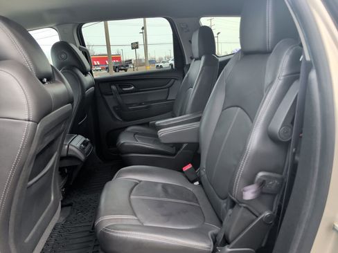 Used 2015 Chevrolet Traverse LT image 19