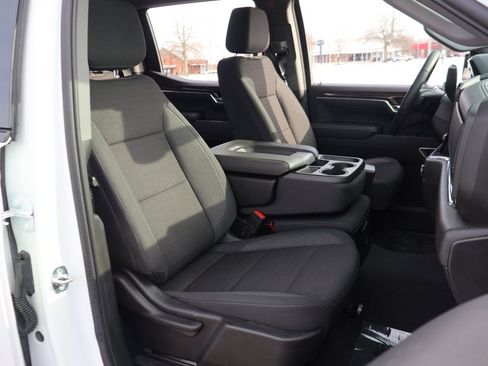 Used 2024 GMC Sierra 1500 Elevation image 28