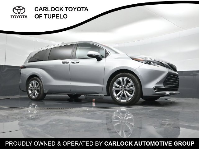 Used 2023 Toyota Sienna Platinum FWD image 58