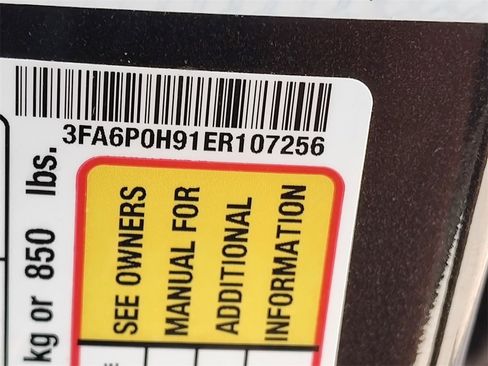 Used 2014 Ford Fusion SE image 14