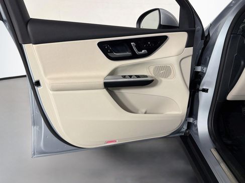 Certified 2025 Mercedes-Benz GLC 350e 4MATIC image 22