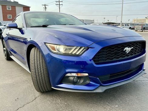 Used 2015 Ford Mustang Coupe w/ Equipment Group 051A image 2