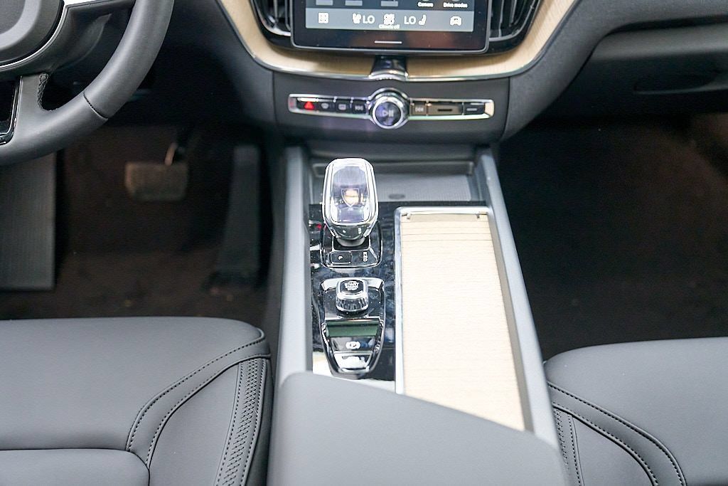 New 2026 Volvo XC60 B5 Plus w/ Climate Package AWD/4WD image 29