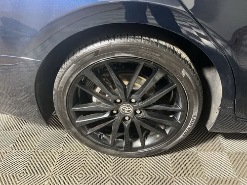 Used 2021 Toyota Camry XSE image 10