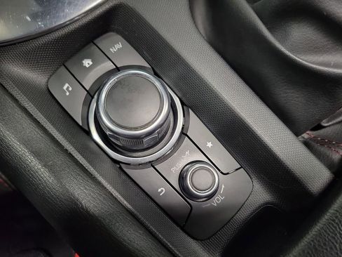 Used 2017 MAZDA MX-5 Miata RF Grand Touring image 17