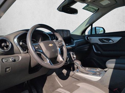 Used 2025 Chevrolet Blazer LT AWD/4WD image 10