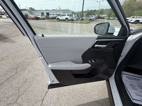 New 2026 Mitsubishi Outlander SE AWD/4WD image 13