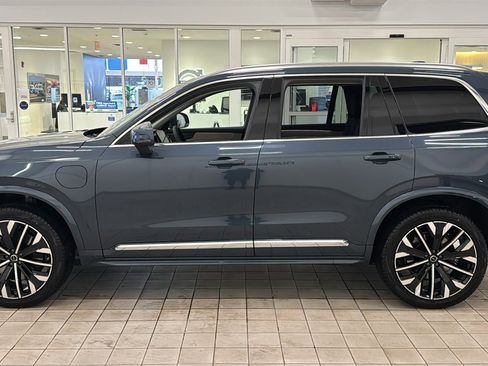 New 2026 Volvo XC90 T8 Plus w/ Protection Package Premier AWD/4WD image 8