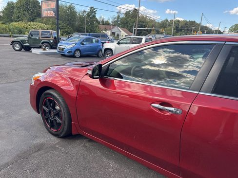 Used 2013 Nissan Altima 2.5 SL w/ Technology Pkg image 5
