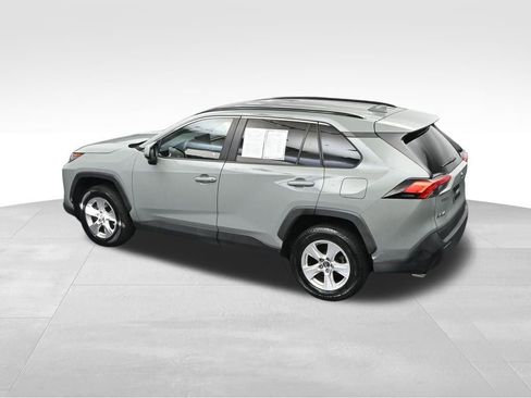 Used 2020 Toyota RAV4 XLE FWD image 32