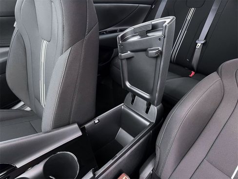 New 2026 Hyundai Elantra Blue image 18