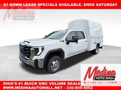 New 2025 GMC Sierra 3500 Pro w/ Convenience Package