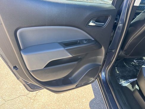 Used 2018 Chevrolet Colorado Z71 w/ Centennial Edition AWD/4WD image 13