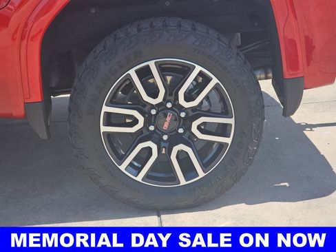 Used 2025 GMC Sierra 1500 AT4 w/ AT4 Premium Package AWD/4WD image 37