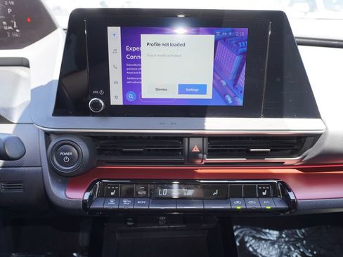 Used 2023 Toyota Prius Prime FWD image 18
