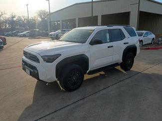 Used 2025 Toyota 4Runner SR5 video 1