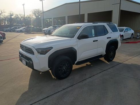 Used 2025 Toyota 4Runner SR5 image 1