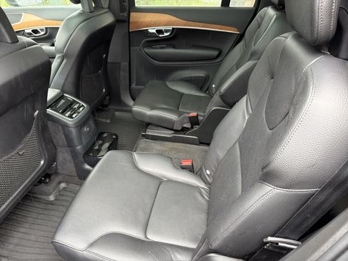 Used 2021 Volvo XC90 T8 Inscription Expression w/ Climate Package AWD/4WD image 23