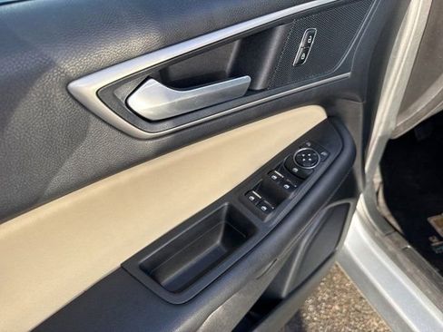 Used 2023 Ford Edge SEL image 17