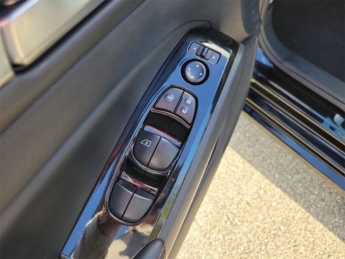 Used 2025 Nissan Altima 2.5 SR image 14